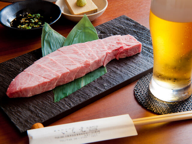 Kuroge Wagyu Nikusho Ichie Koshitsu Bettei 요리