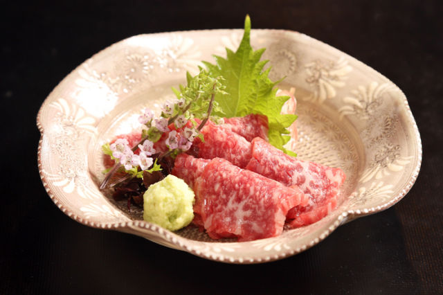 Setsu-Getsu-Ka Sumibiyaki - Kobe beef Steak Kappo 요리