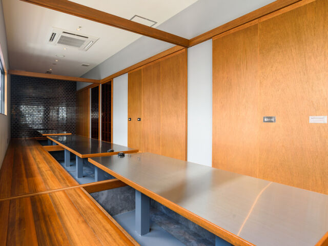 Anzuya P's SQUARE branch 층