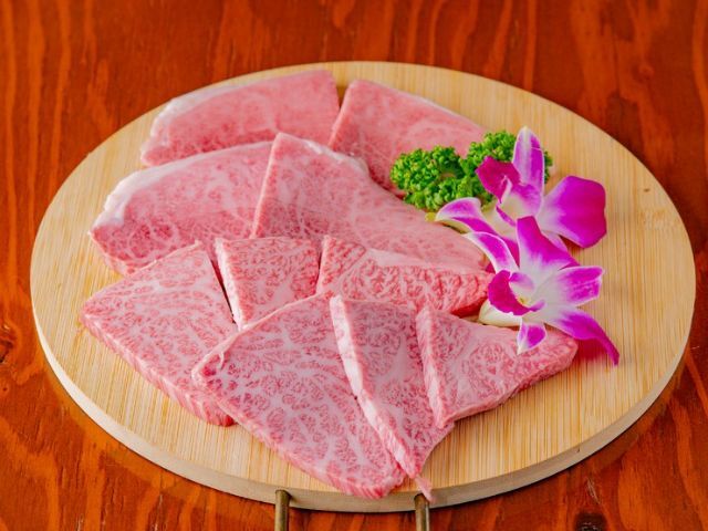 「후라노 소」를 메인으로, 홋카이도산 브랜드 와규를 호화롭게 야키니쿠로