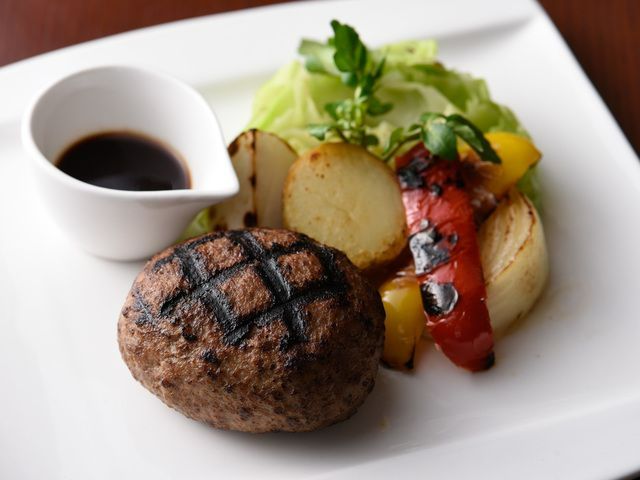 RRR Kobe Beef & Wine Otemachi