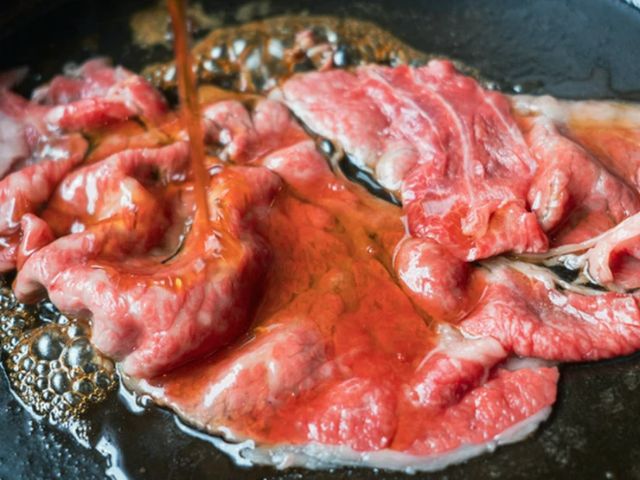 나라현산 식재료를 스키야키 코스로 만끽. 창의성이 풍부한 메뉴의 수많은