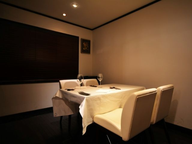 “喰い切り”의 정신을 프렌치에. 양질의 식재료의 맛을 충분히 즐길 수 있는 숨겨진 명점