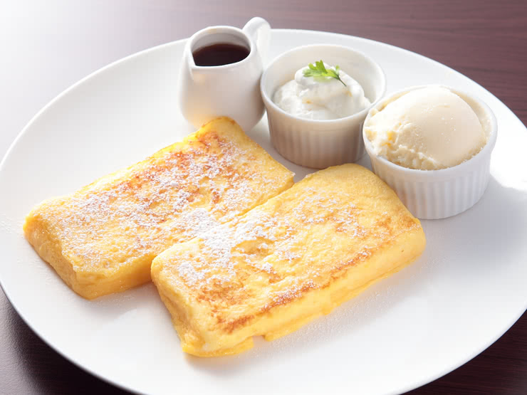 8. Christopher Robin (Yamashina / Cafe)