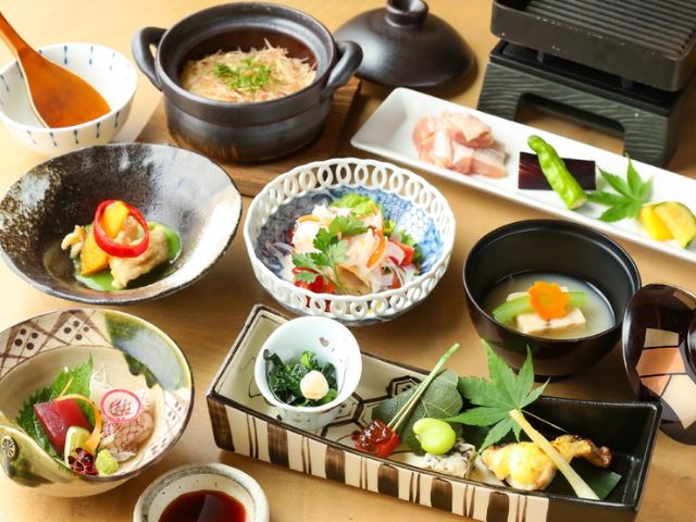 3. 가이세키 요리: Japanese Restaurant HA-ZE (Sannomiya / 일식 요리, 가이세키 요리)