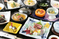일본요리 요정 가도마쓰_계절의 맛이 전해지는 다양한 요리 『계절의 본격 가이세키 코스』