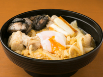 미야자키 요리 만사쿠 다이나고야 빌딩점_계란을 아낌없이 사용한 "MANSAKU 명물 호화 오야코동(親子丼)"