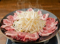 징기스칸 에이진 별관_생고기에서만 느낄 수 있는 신선한 맛을 즐겨보시길! '생양고기 목살 / 숄더'
