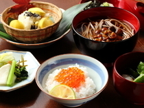 구시카츠 지센_산지 직송의 우오누마산 코시히카리를 사용한 「계절의 밥」