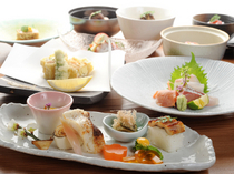 히토마루카단 타이안 산노미야점_아카시의 「타이(도미)」, 「마다코(문어)」, 「아나고(붕장어)」를 맛보실 수있는 『카이세키(고급 일본요리) 코스』