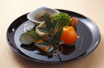 아지 후쿠시마_봄 새싹의 강함을 느끼게하는, 보는 것만으로도 선명한 「핫슨」(일본 요리에서, 그날의 중심 요리)