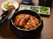 도이카츠망_한 번에 세 번의 맛을 즐기는 『히츠마부시(장어 덮밥) 보통』
