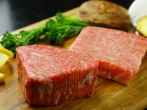 FUJIWARA STEAK HOUSE_미야자키의 보물 '다카치호규'의 철판구이 스테이크. 고기의 감칠맛을 즐기시길