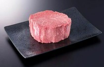 쥬쿠세이 히다규 야키니쿠 GYU-SUKE_고기 그 자체의 맛을 즐길 수 있는 일품. 입에 넣은 순간에 녹는 듯한 극상의 식감 '샤토브리안'
