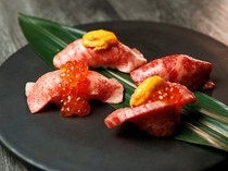 와규야키니쿠 잇신_살코기 본연의 맛을 즐길 수 있는 호화로운 한 접시 '고기 스시 모둠'