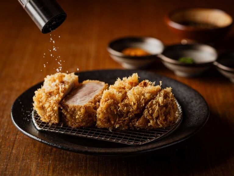 TONKATSU KOKOMADEYARUKA SURPASSING  EXPECTATION_요리